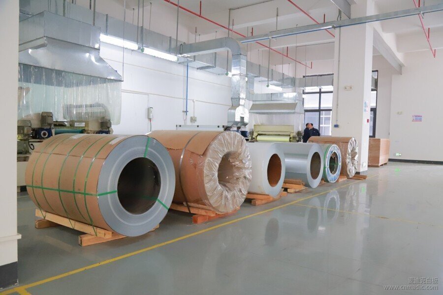 「白板百科」為什么傳統(tǒng)磁吸白板的最大寬度是120厘米？